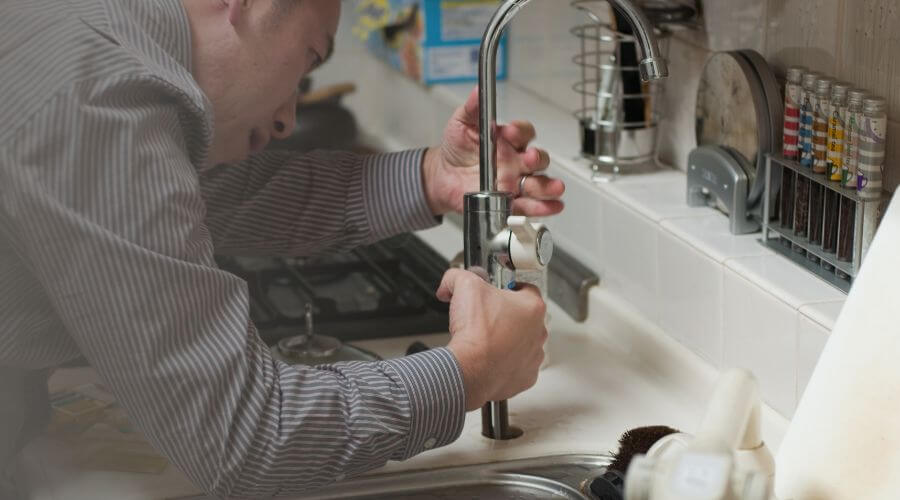 Local tankless water heater installation in Castle Rock, WA